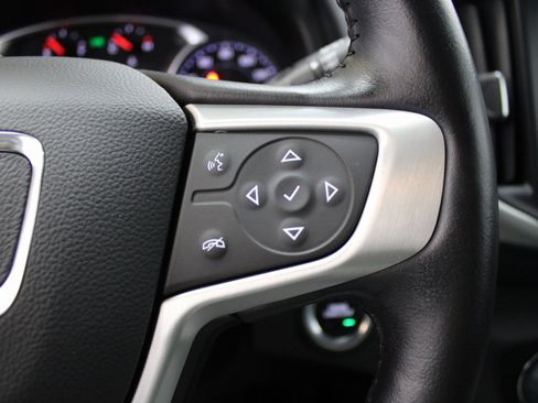 Used 2022 GMC Terrain SLT image 38