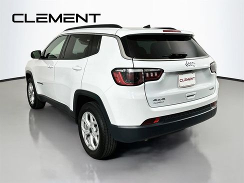 Used 2025 Jeep Compass Latitude AWD/4WD image 10