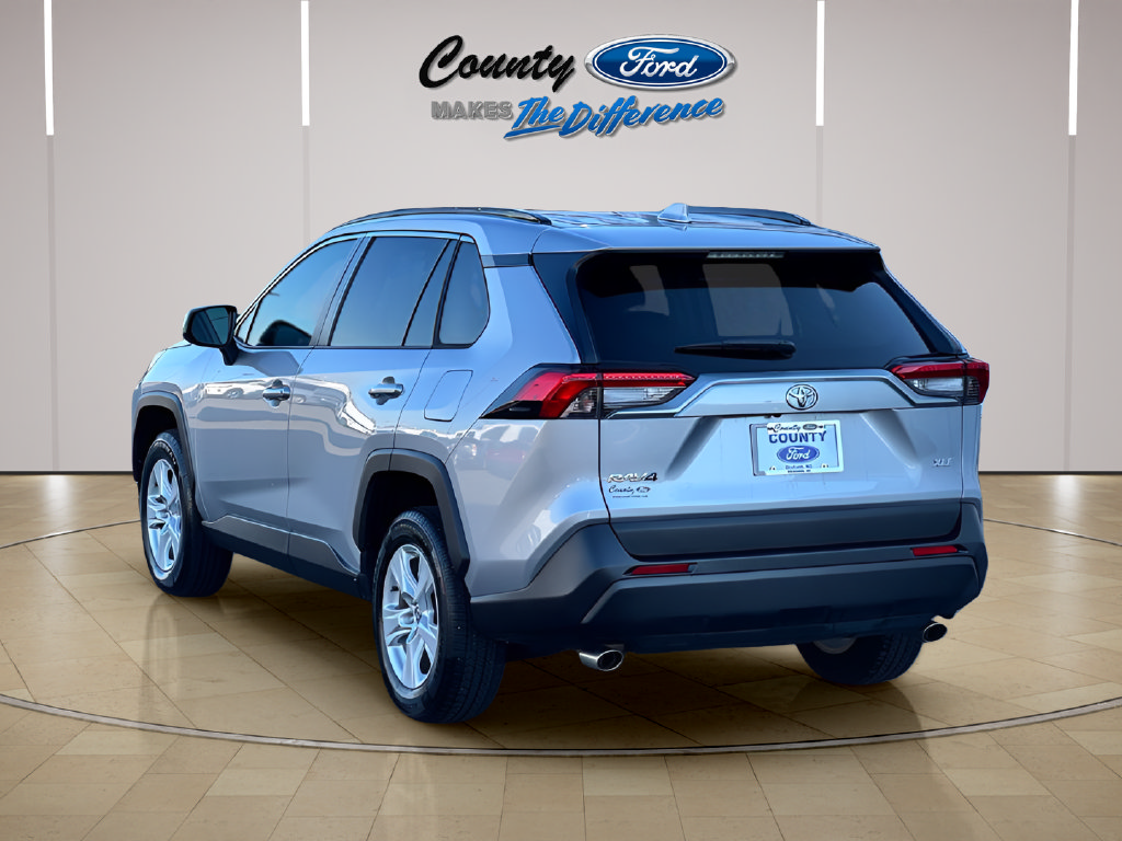 Used 2020 Toyota RAV4 XLE FWD image 6