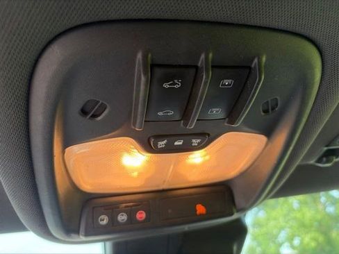Used 2021 Chevrolet TrailBlazer ACTIV w/ Sun and Liftgate Package AWD/4WD image 28