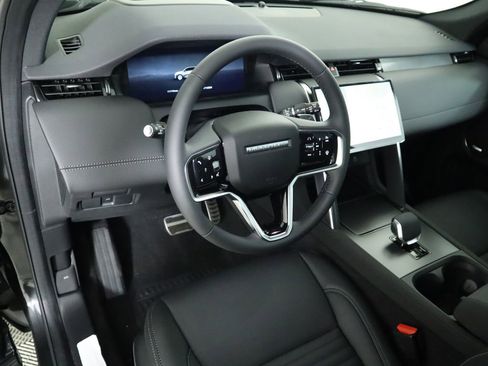 Used 2024 Land Rover Discovery Sport Dynamic SE AWD/4WD image 10