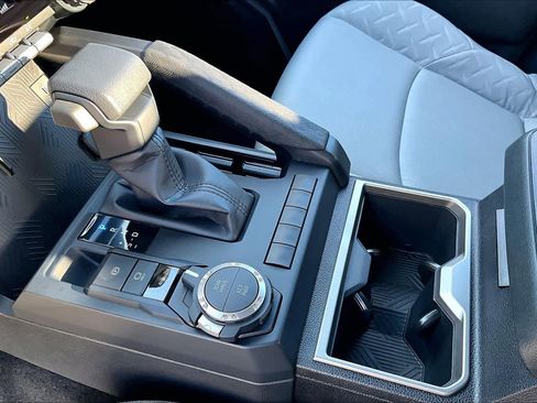 Used 2026 Toyota Tacoma SR5 image 15