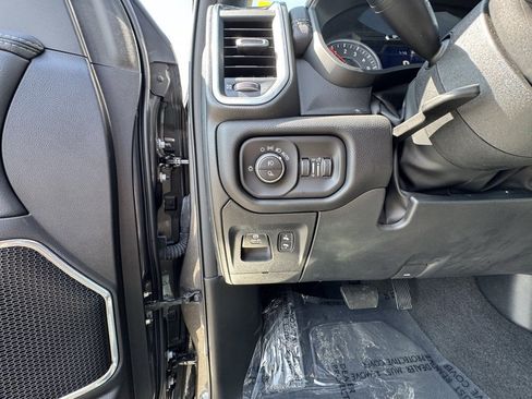 Used 2025 RAM 1500 Laramie image 19