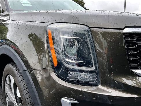 Used 2022 Kia Telluride S FWD image 29