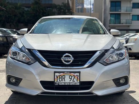 Used 2016 Nissan Altima 3.5 SL w/ 3.5 Technology Package FWD image 7
