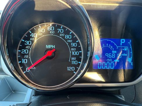 Used 2014 Chevrolet Spark LT image 32