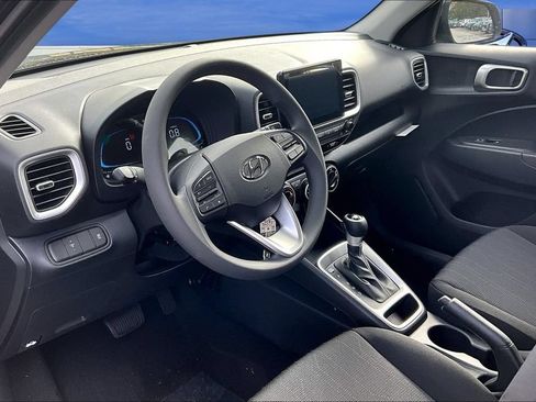 Certified 2026 Hyundai Venue SEL FWD image 8