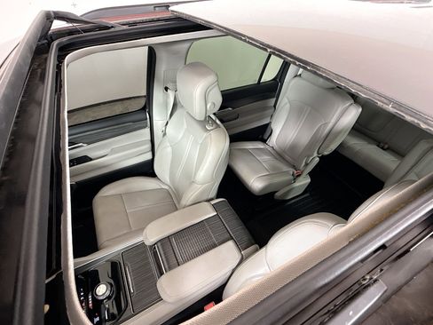 Used 2023 Jeep Wagoneer Series II w/ Premium Group I image 14