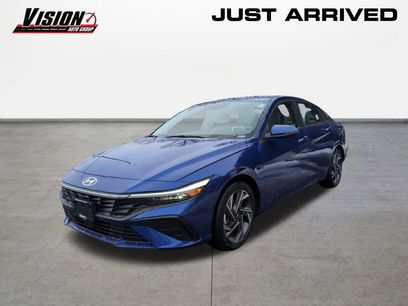 Certified 2025 Hyundai Elantra Limited