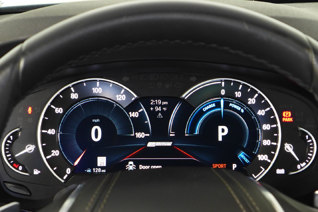 Used 2018 BMW 530e w/ Premium Package 2 RWD image 28