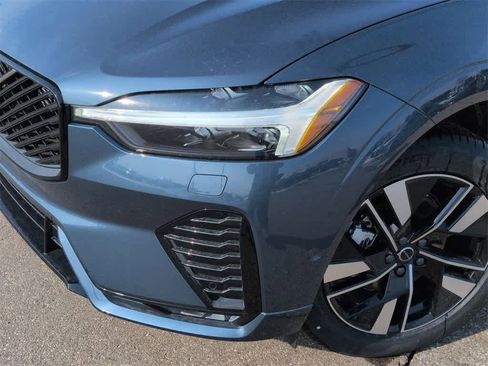 New 2026 Volvo XC60 B5 Plus w/ Protection Package Premier image 10