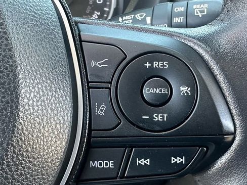 Used 2022 Toyota RAV4 XLE w/ XLE Grade Weather Package AWD/4WD image 14