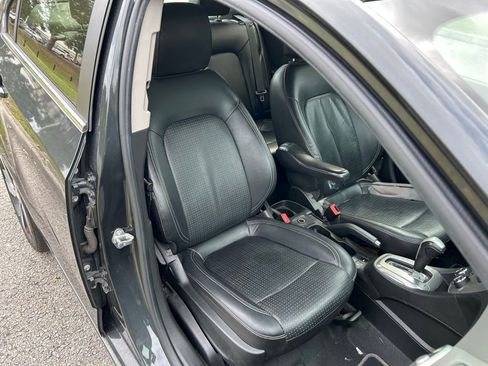 Used 2020 Chevrolet Sonic Premier image 15