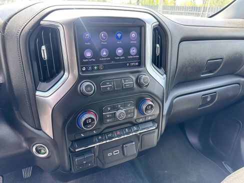 Used 2021 Chevrolet Silverado 1500 LT AWD/4WD image 34