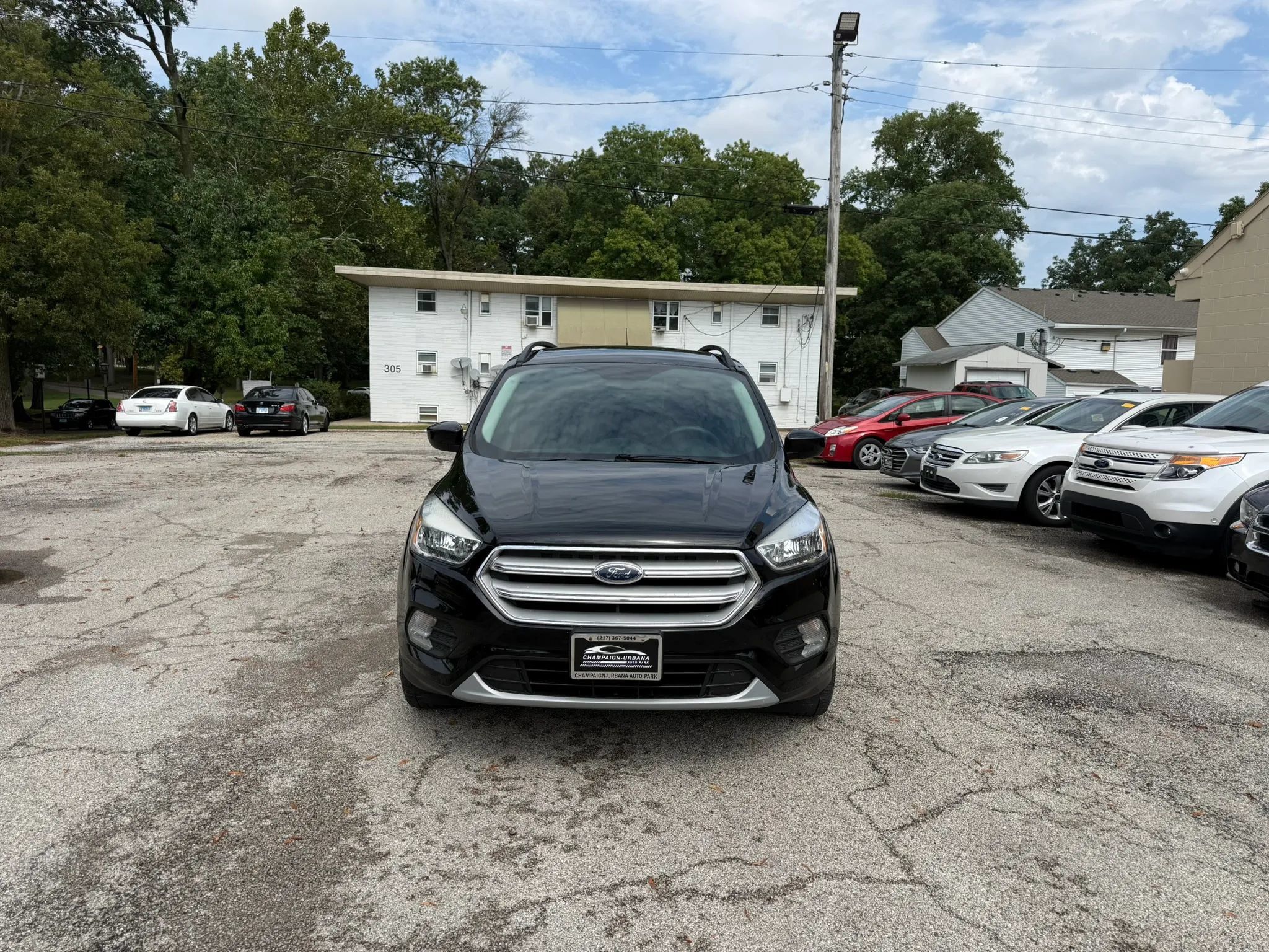 Used 2018 Ford Escape SE FWD image 2