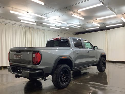 New 2026 GMC Canyon Elevation image 6