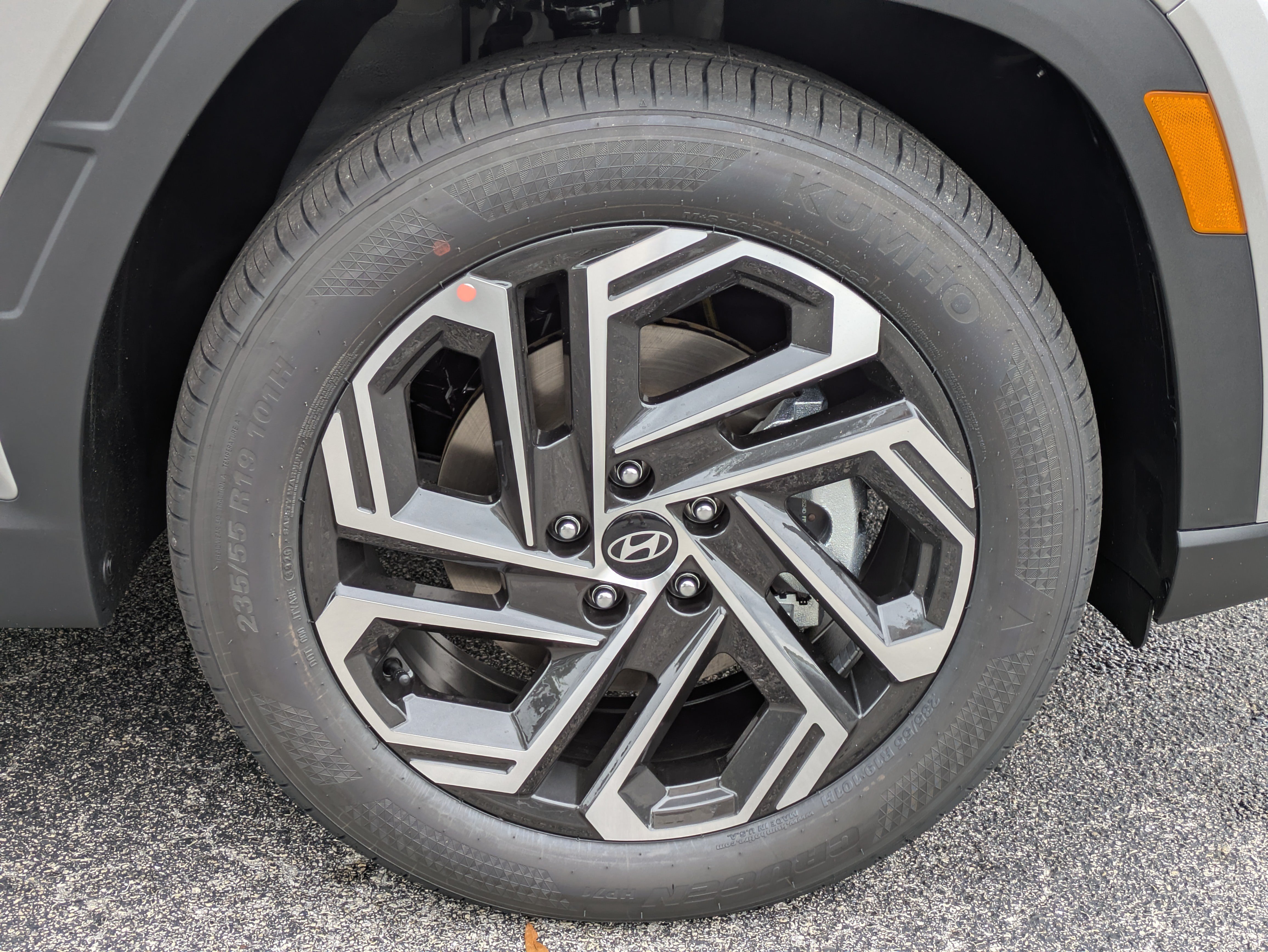 New 2026 Hyundai Tucson Limited FWD image 11
