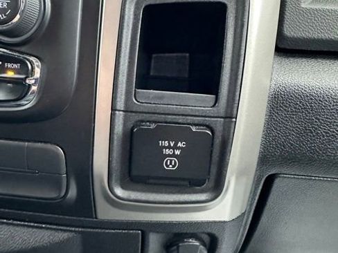 Used 2017 RAM 1500 Big Horn image 33