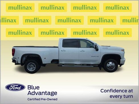 Used 2022 Chevrolet Silverado 3500 High Country AWD/4WD image 2