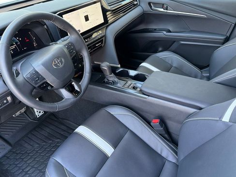 Used 2026 Toyota Camry SE w/ Multimedia Upgrade Package FWD image 10