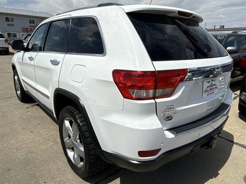 Used 2013 Jeep Grand Cherokee Overland AWD/4WD image 5