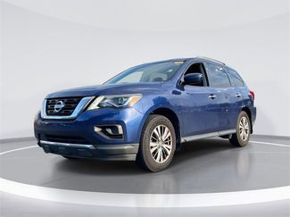 Used 2018 Nissan Pathfinder S image 1