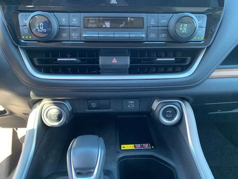 Used 2024 Toyota Grand Highlander Limited image 22