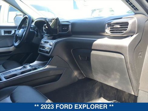 Certified 2023 Ford Explorer XLT w/ Equipment Group 202A RWD image 23