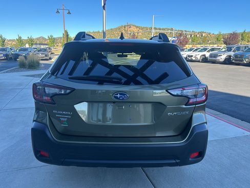 Certified 2025 Subaru Outback Premium AWD/4WD image 8