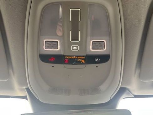 Certified 2025 Volvo XC60 B5 Plus image 25