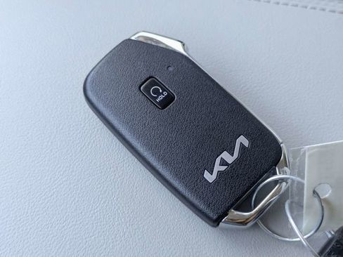 Used 2023 Kia Sorento SX image 35