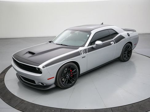 Used 2022 Dodge Challenger R/T Scat Pack w/ T/A Package image 8