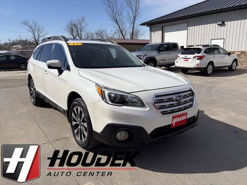 Used 2017 Subaru Outback 3.6R Limited image 1