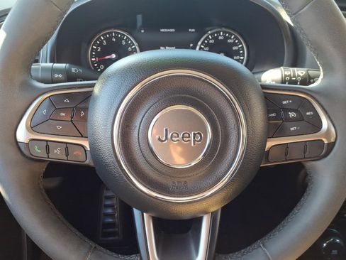 Used 2022 Jeep Renegade Latitude image 14