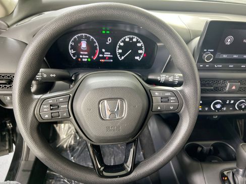 Used 2023 Honda HR-V LX image 11