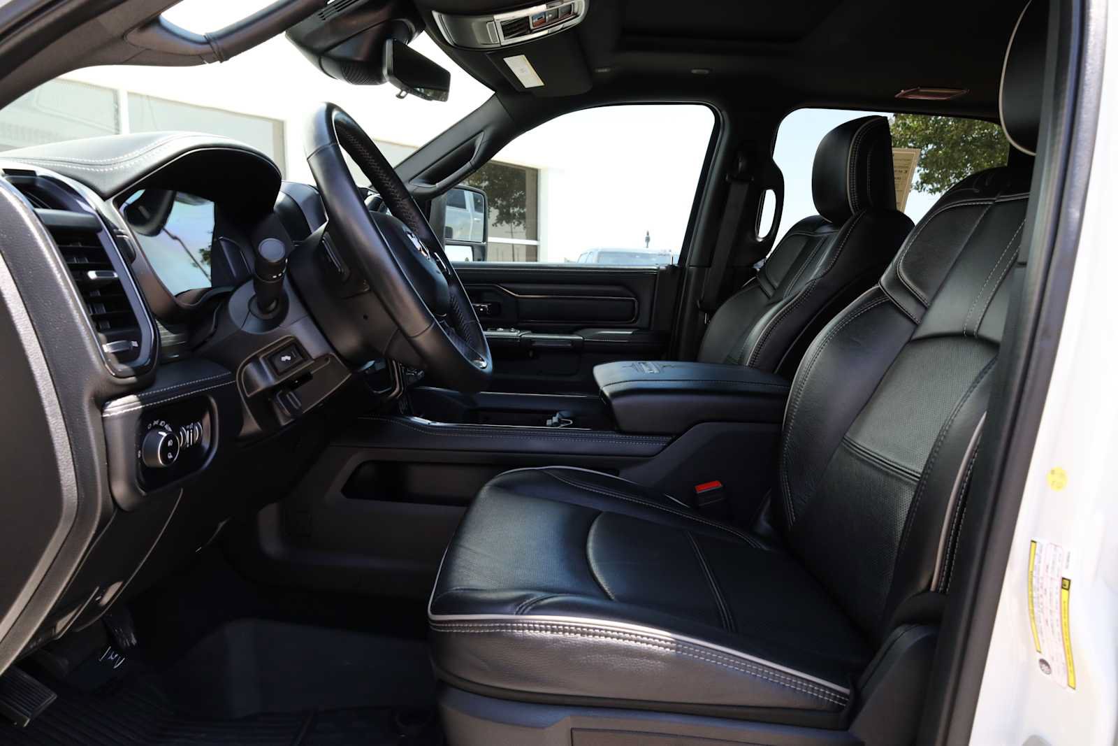 Used 2024 RAM 3500 Limited w/ Night Edition AWD/4WD image 4