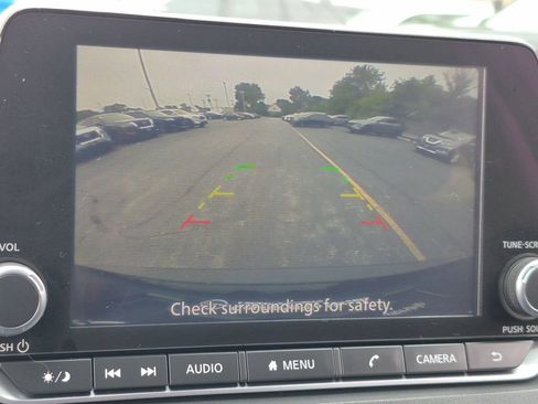 Used 2023 Nissan Rogue S AWD/4WD image 15