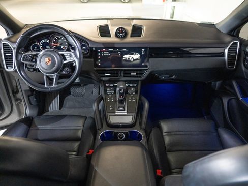 Certified 2023 Porsche Cayenne Coupe AWD/4WD image 25