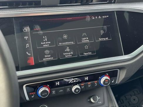 Certified 2025 Audi Q3 2.0T Premium w/ Convenience Package image 30