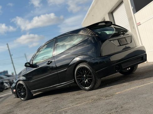 Used 2003 Ford Focus SVT FWD image 3