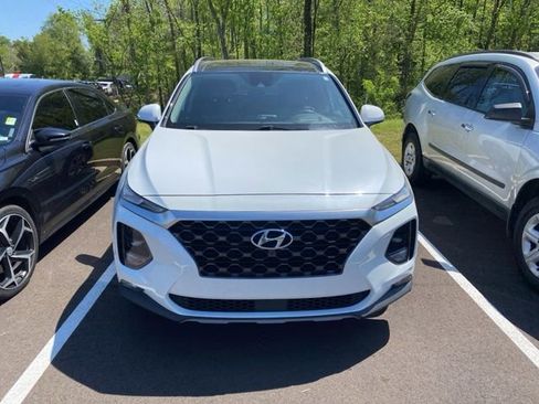 Used 2019 Hyundai Santa Fe FWD image 2