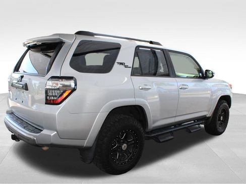 Used 2019 Toyota 4Runner TRD Off-Road Premium AWD/4WD image 16