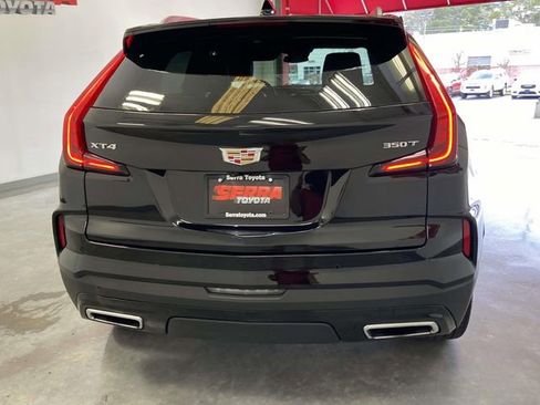 Used 2025 Cadillac XT4 Premium Luxury image 4