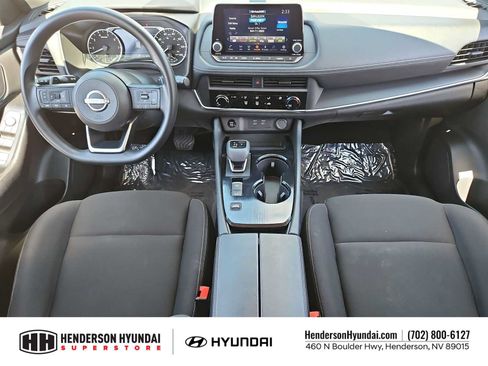 Used 2024 Nissan Rogue S FWD image 15