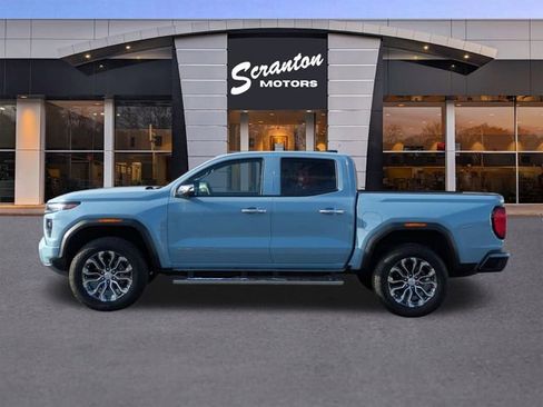 New 2025 GMC Canyon Denali image 2