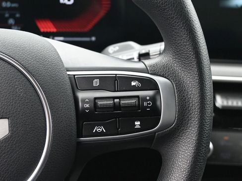 Used 2025 Kia K5 LXS image 13