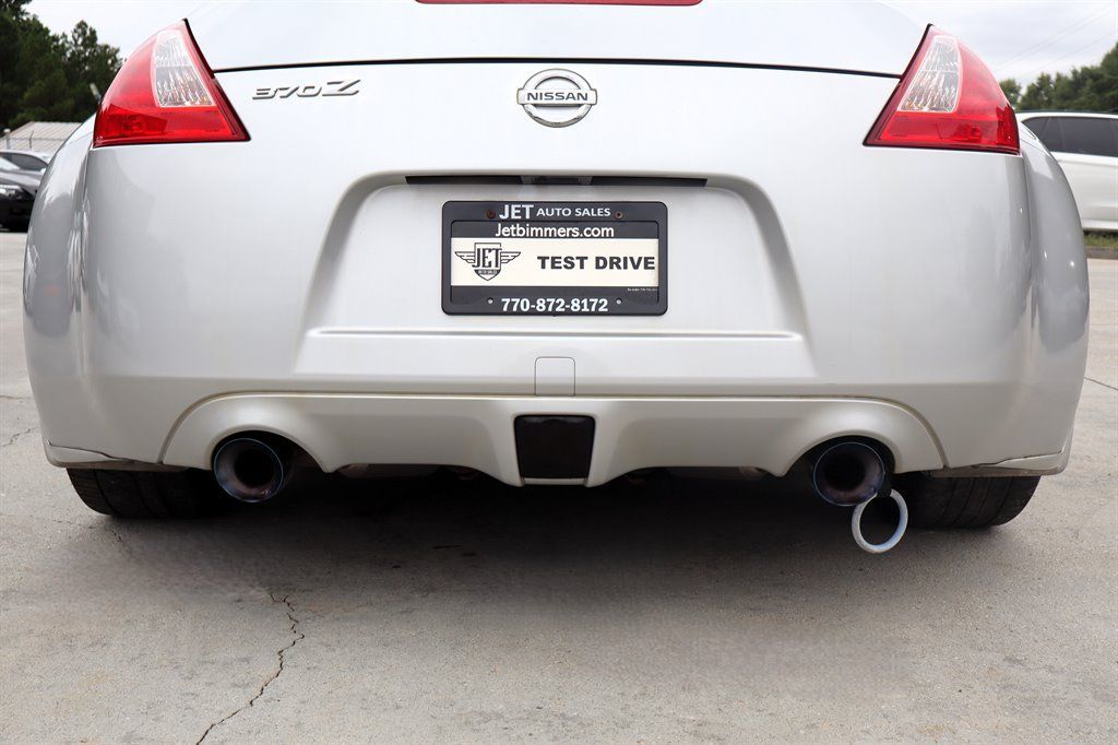 Used 2012 Nissan 370Z Coupe RWD image 10