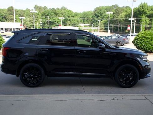 Used 2023 Kia Sorento SX AWD/4WD image 6