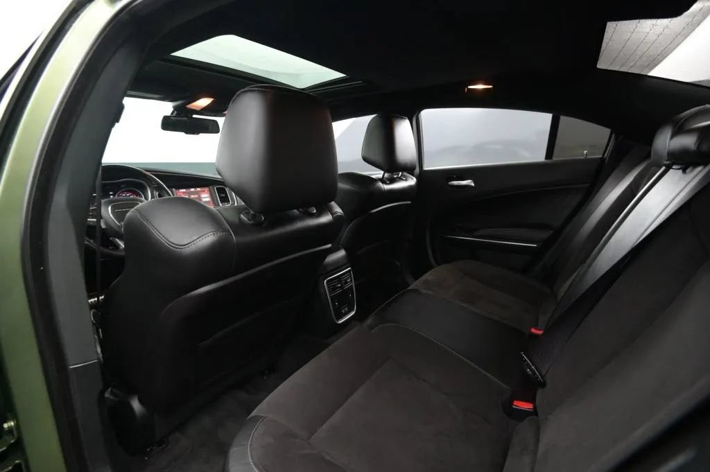 Used 2018 Dodge Charger R/T Scat Pack w/ Dynamics Package RWD image 46