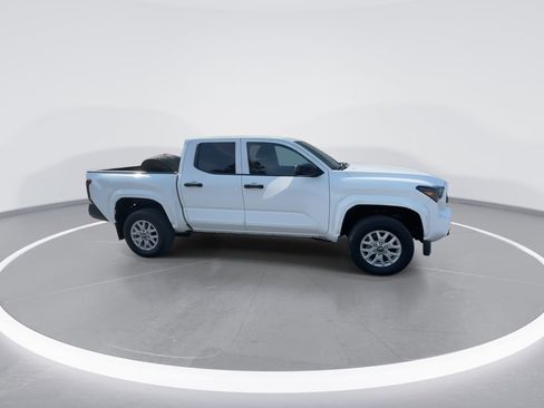 Used 2024 Toyota Tacoma SR image 9
